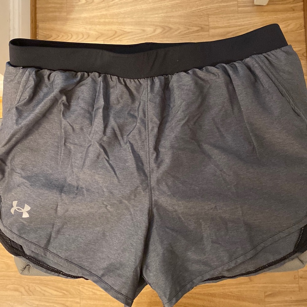 Women’s Medium Under Armour Shorts